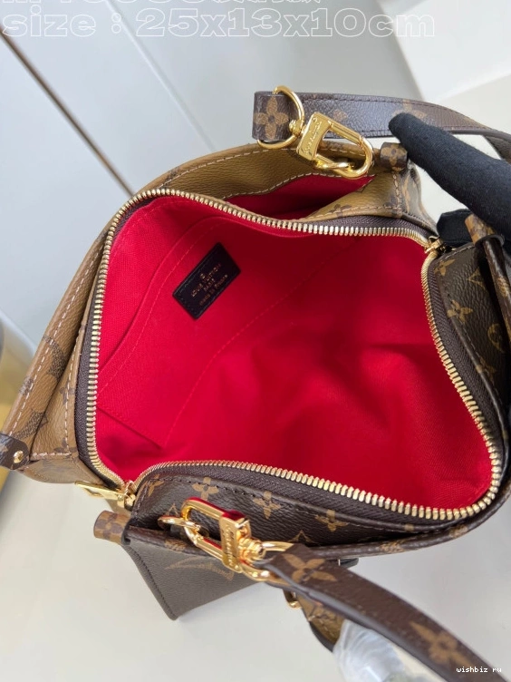 WIS East ONTHEGO VUITTON LOUIS West 1111